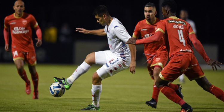 La Academia con la obligación de dar vuelta para seguir en la Libertadores