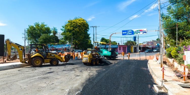 Iniciaron el asfaltado en las calles colectoras de Tres Bocas