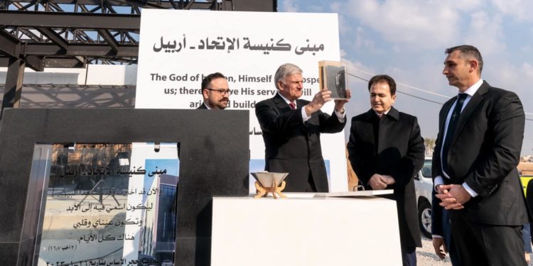 Franklin Graham visitó Irak para fundar una nueva iglesia en medio de un país que persigue a muerte a los cristianos