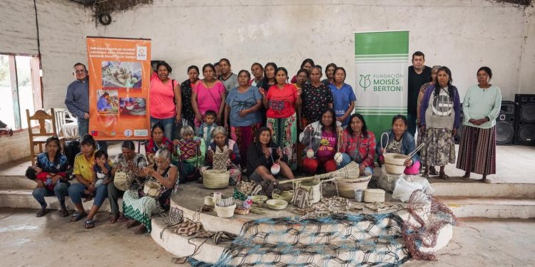 Instituto Paraguayo de Artesanía promueve el fortalecimiento de artesanas de Yalve Sanga