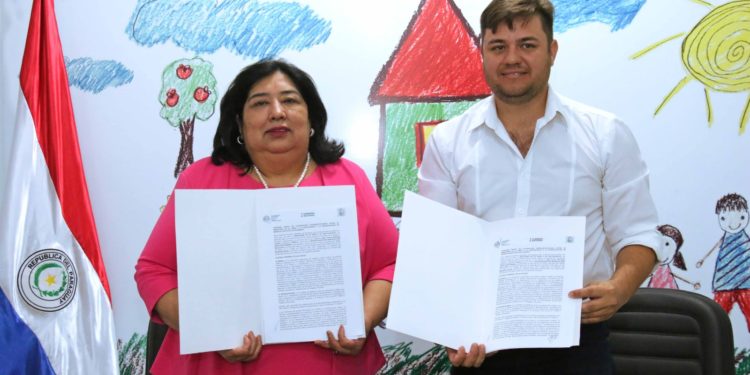 El MINNA y la Municipalidad de Mariscal Estigarribia firmaron convenio para habilitar Espacio Seguro Adolescente