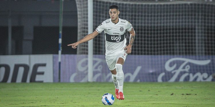 Luis Zárate es el apuntado para reemplazar a Mateo Gamarra