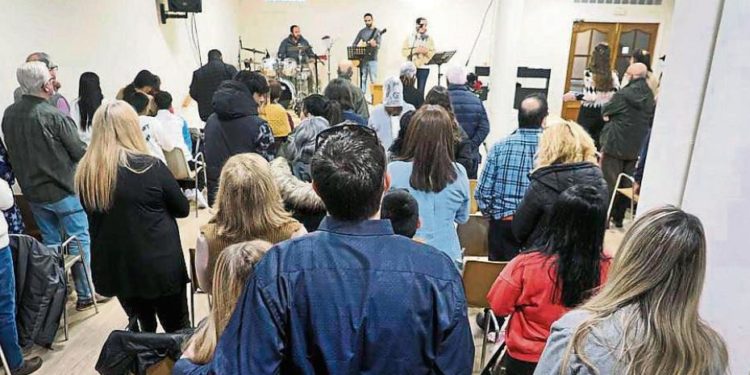 Crece porcentaje de evangélicos en España