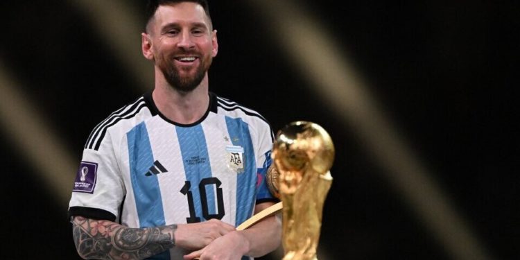 Recaudan cerca de 60 mil dólares por camiseta autografiada de Lionel Messi