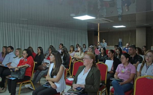 Realizan taller de prevención de la trata de niños y adolescentes a las CODENIs de Alto Paraná y Canindeyú Realizan taller de prevención de la trata de niños y adolescentes a las CODENIs de Alto Paraná y Canindeyú