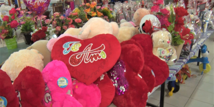 Supermercado Boquerón ya se pone a tono con el mes de los enamorados y ofrece artículos diversos al mejor precio