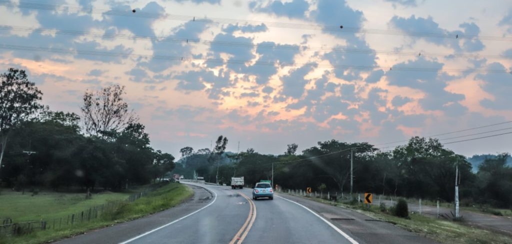 Jueves con clima caluroso, lluvias y posibles tormentas eléctricas