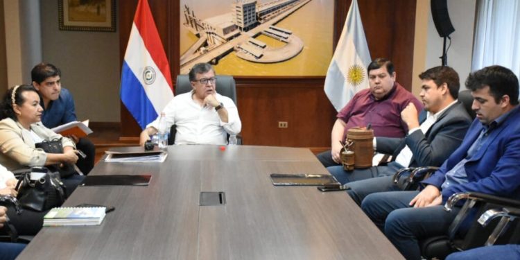 Misiones pide apoyo para encarar temas sociales y realizar mingas ambientales contra el Chikungunya