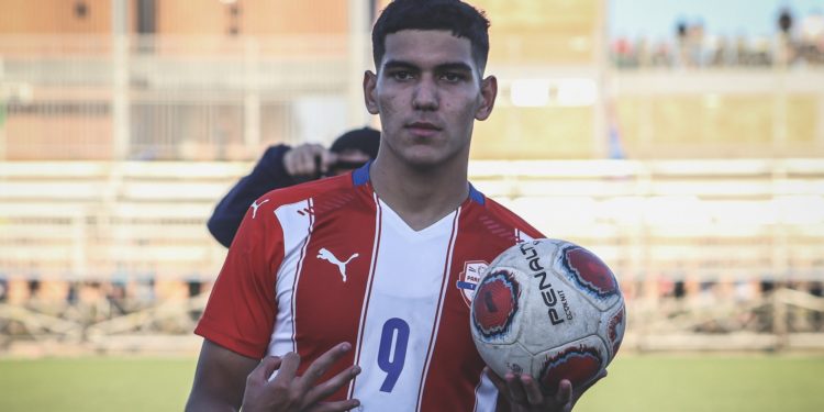 La figura de la Albirroja Sub 20 que podría debutar con Olimpia