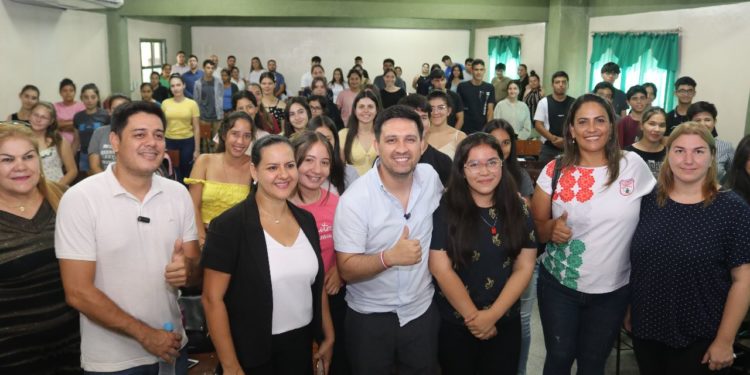 UNA de Villa Hayes será sede para postulantes de las becas de ITAIPU del Chaco