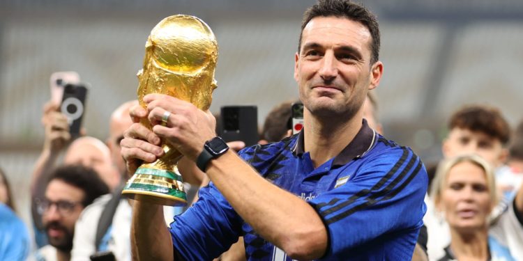 Lionel Scaloni obtuvo el premio «The Best» a mejor entrenador del mundo