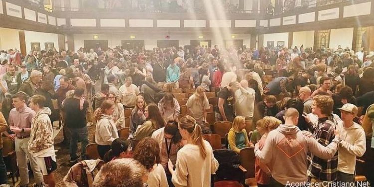 Avivamiento: Culto en Universidad de Asbury dura más de cinco días seguidos Avivamiento: Culto en Universidad de Asbury dura más de cinco días seguidos
