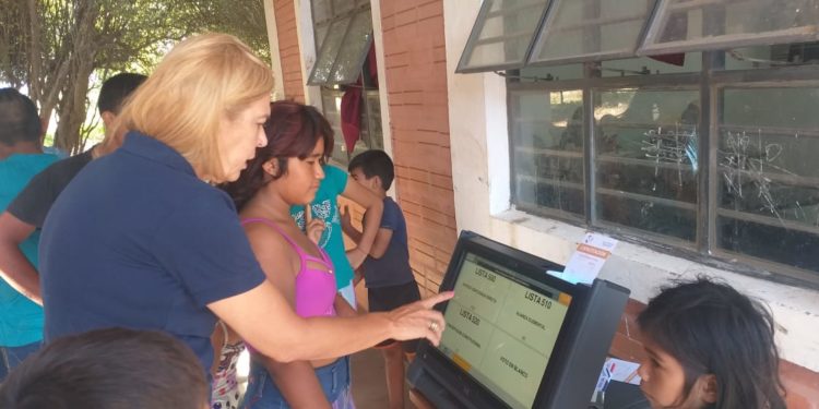 Iniciaron jornadas de capacitación y documentación en comunidades indígenas del Chaco Iniciaron jornadas de capacitación y documentación en comunidades indígenas del Chaco