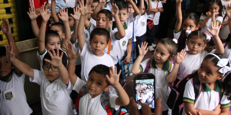 Este lunes 20 de febrero más de 1.200.000 estudiantes retornarán a clases Este lunes 20 de febrero más de 1.200.000 estudiantes retornarán a clases