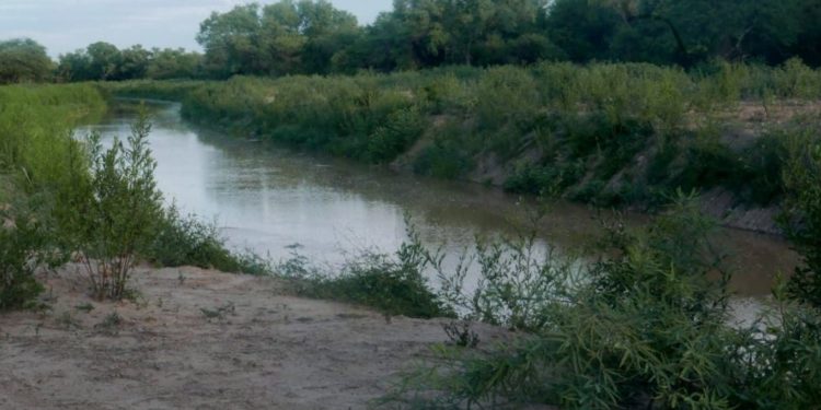 Río Pilcomayo sigue ingresando por el canal paraguayo Río Pilcomayo sigue ingresando por el canal paraguayo