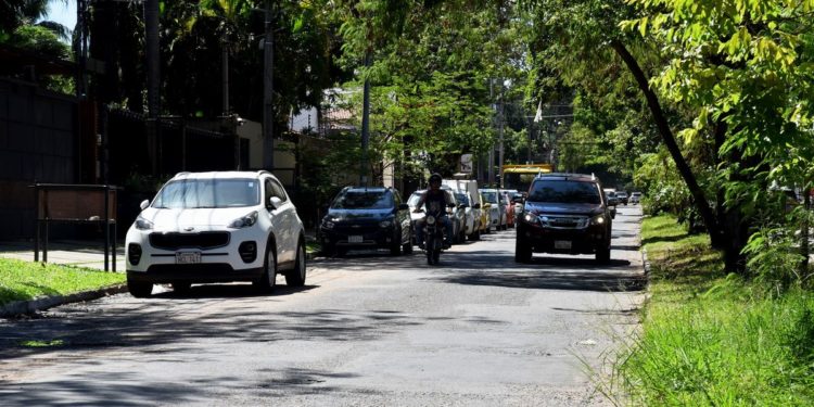 Impulsan iniciativa para suspender el estacionamiento tarifado