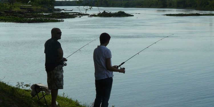 Pescadores de Arroyos y Esteros reclaman privatización del Puerto Naranjahai