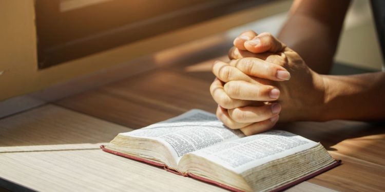 Conoce los 10 “tips” para mejorar tu vida de oración Conoce los 10 “tips” para mejorar tu vida de oración