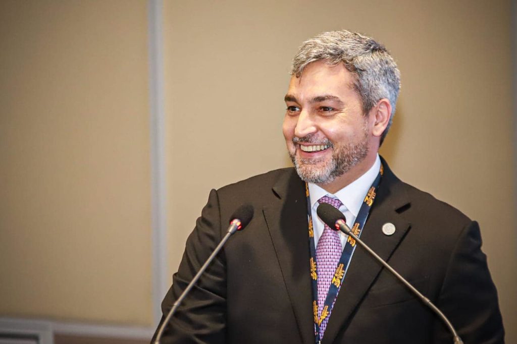 Presidente de la República no desestima una posible reducción de la tarifa eléctrica