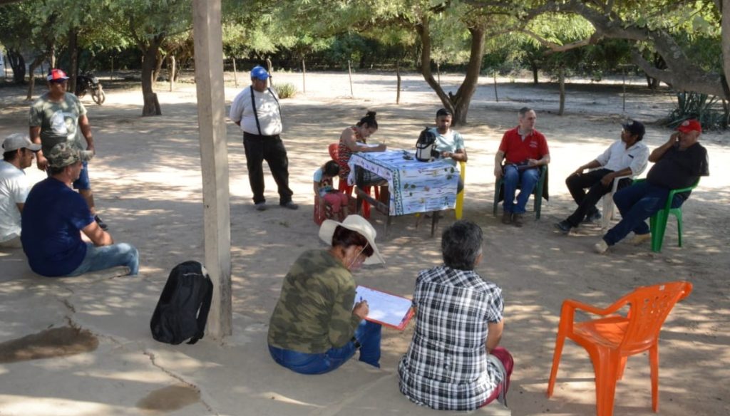 MADES visitó apiarios y se reunió con pobladores en el Chaco