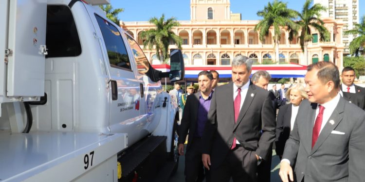 Paraguay fortalece combate al crimen organizado con modernos escáneres