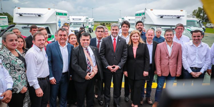 Ministerio de Salud adquiere 30 ambulancias equipadas para fortaceler el servicio de traslado de pacientes Ministerio de Salud adquiere 30 ambulancias equipadas para fortaceler el servicio de traslado de pacientes