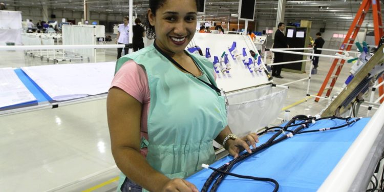 Ministerio de Trabajo capacitó a más de 500.000 mujeres en diferentes oficios desde el 2018 Ministerio de Trabajo capacitó a más de 500.000 mujeres en diferentes oficios desde el 2018