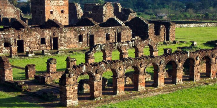 Senatur promociona atractivos turísticos de Paraguay en Corrientes Senatur promociona atractivos turísticos de Paraguay en Corrientes
