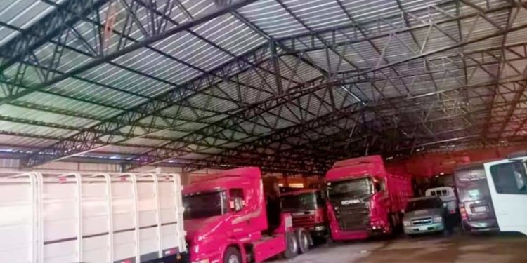 Hallan depósito con una gran cantidad vehículos y documentos vinculados al caso A Ultranza Py Hallan depósito con una gran cantidad vehículos y documentos vinculados al caso A Ultranza Py