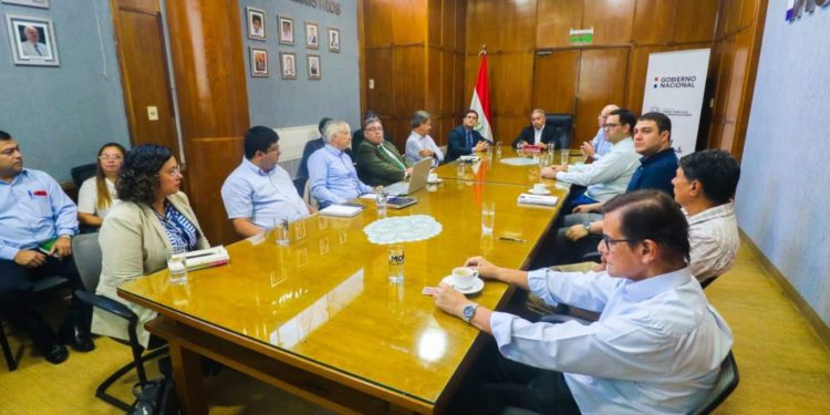 Analizan construcción de planta de tratamiento de agua potable en el Alto Paraná Analizan construcción de planta de tratamiento de agua potable en el Alto Paraná