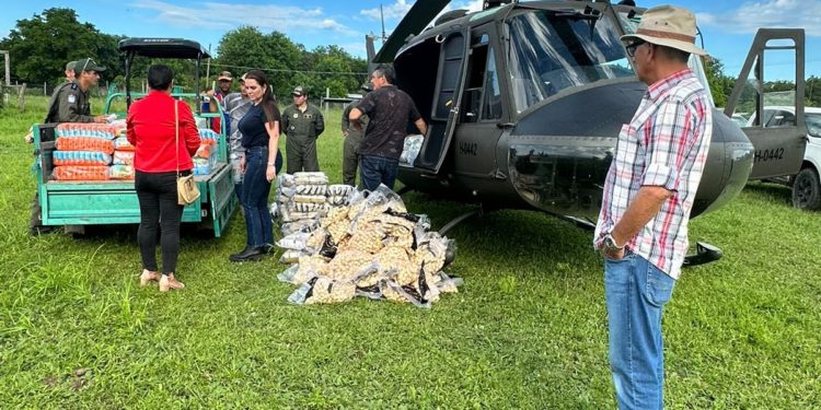 Unas 30.000 familias son asistidas por inundaciones en todo el país