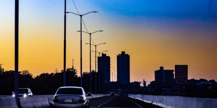 jueves caluroso con chaparrones y tormentas eléctricas