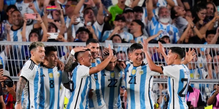 Una multitud de argentinos volvieron a celebrar la consagración en la Copa del Mundo Una multitud de argentinos volvieron a celebrar la consagración en la Copa del Mundo