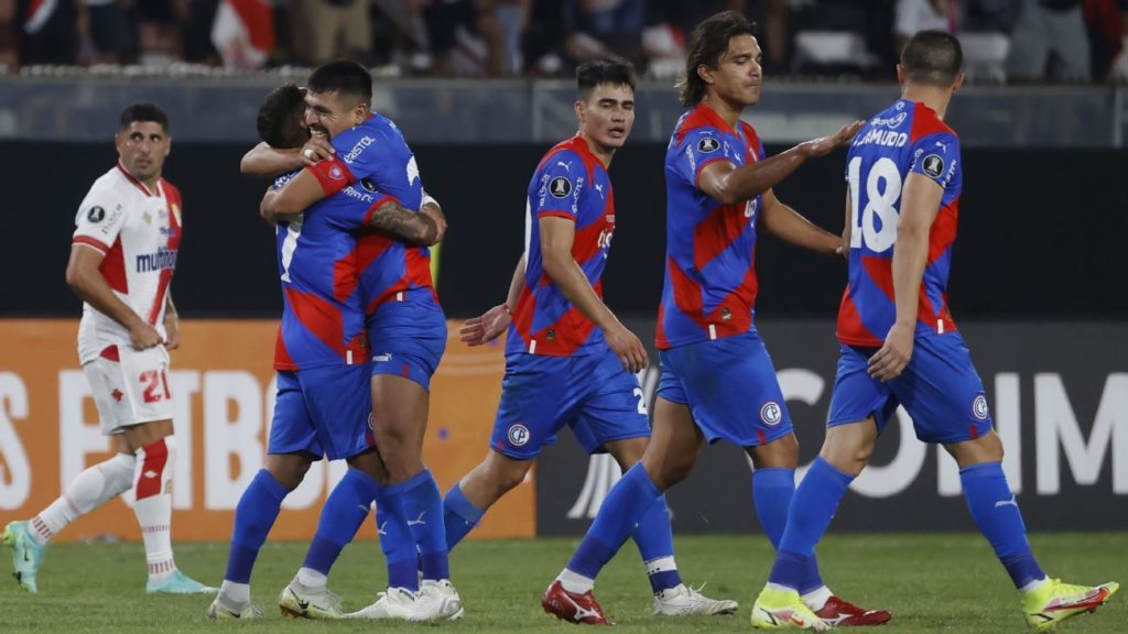 Nuevo horario para los encuentros entre Cerro Porteño y Fortaleza Nuevo horario para los encuentros entre Cerro Porteño y Fortaleza