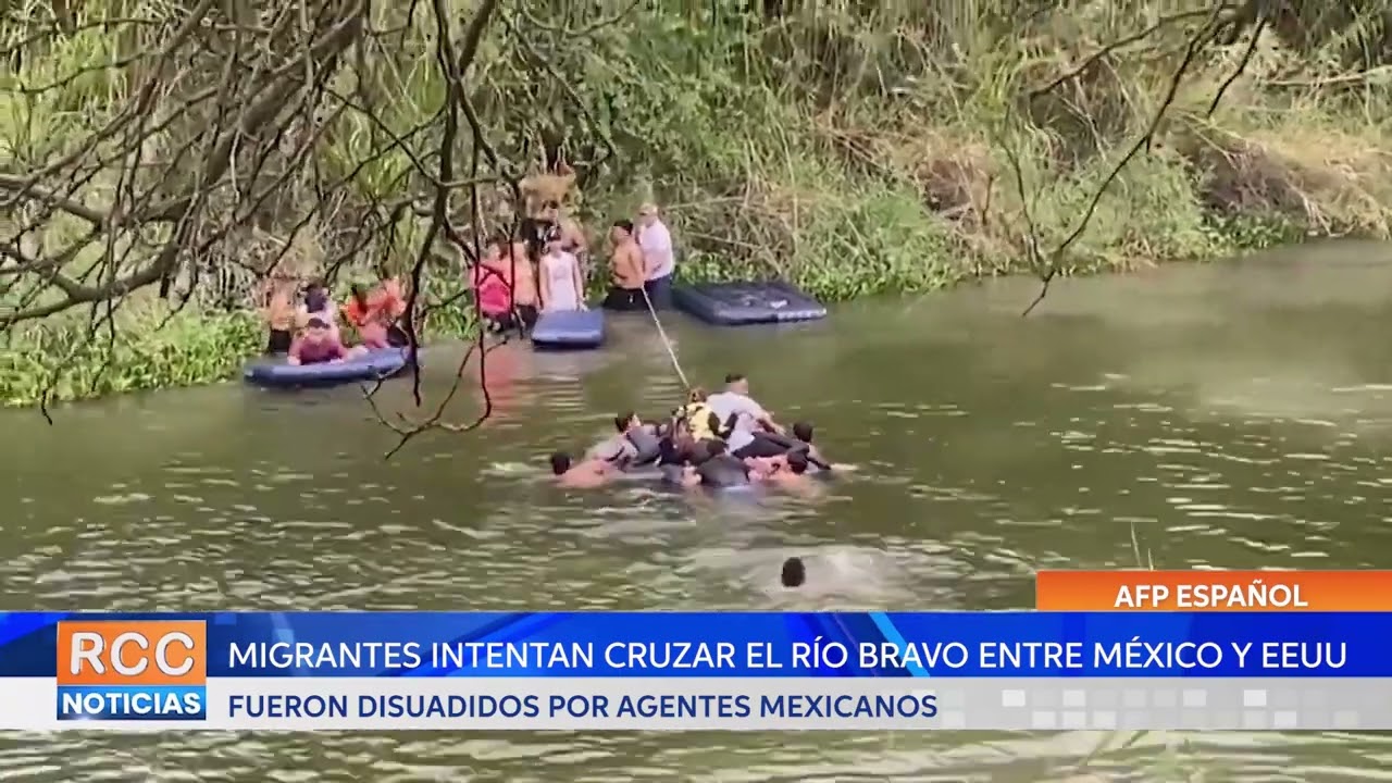 Cientos de migrantes intentan cruzar el río Bravo entre México y EEUU