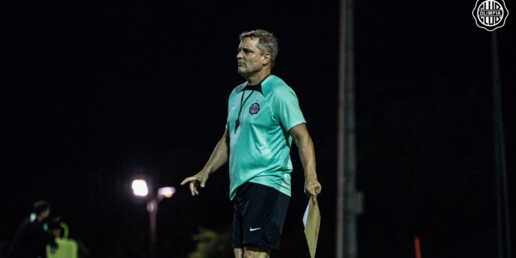 Diego Aguirre convocó a 23 futbolistas para el juego ante Patronato Diego Aguirre convocó a 23 futbolistas para el juego ante Patronato