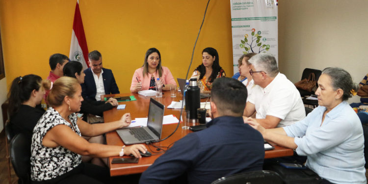 FRENVIFA emite comunicado tras expulsión de FEIPAR de la Mesa Técnica de Padres del MEC FRENVIFA emite comunicado tras expulsión de FEIPAR de la Mesa Técnica de Padres del MEC
