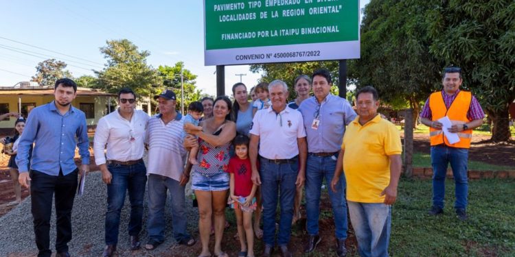 Inician labores de empedrado en tres barrios de Hernandarias 