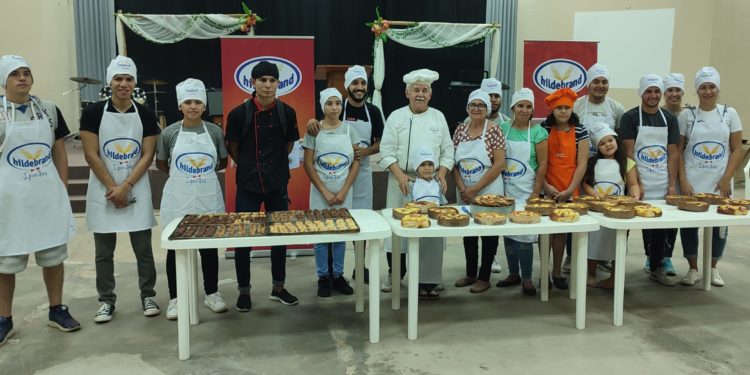 Hildebrand impulsó taller de confitería a fin de dotar de habilidades a ciudadanos de Villa Elisa Hildebrand impulsó taller de confitería a fin de dotar de habilidades a ciudadanos de Villa Elisa