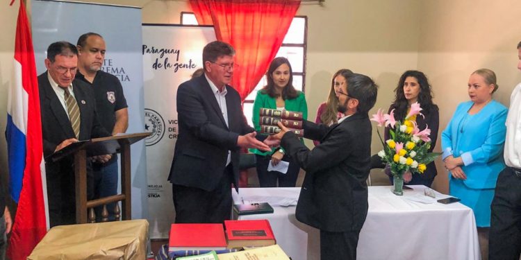 Donan 400 libros a UPIE para ampliar las dos bibliotecas de la penitenciaría