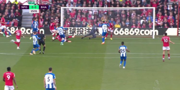 El portero Keylor Navas evitó un golazo de Julio Enciso