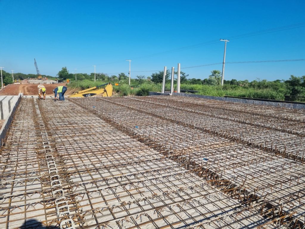 Construcción de puentes en el tramo Remanso –Falcón, con 88% de avance promedio