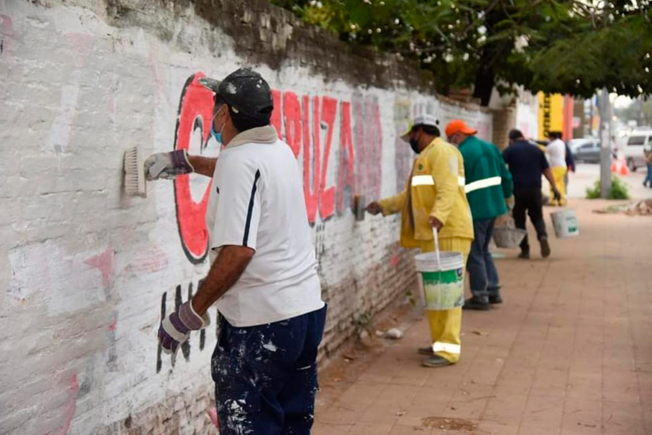 Fiscalía insta a los municipios a retirar las propagandas electorales de la vía pública