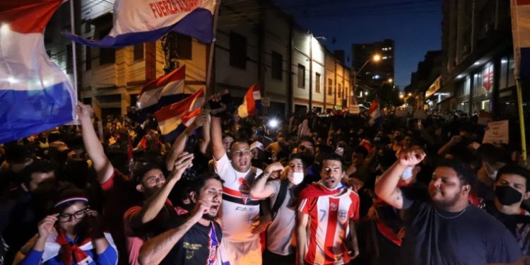 ¿Cómo distinguir a los grupos fascistas desestabilizadores? ¿Cómo distinguir a los grupos fascistas desestabilizadores?