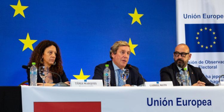 Observadores de la UE afirman que elecciones fueron satisfactorias, pero señalan puntos a mejorar