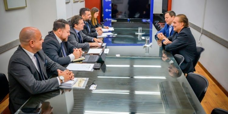 Abordan sobre oportunidades que ofrece el Paraguay para la atracción de inversiones