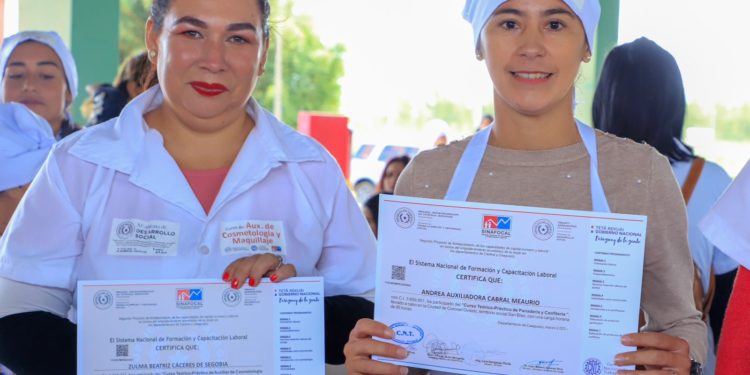 MDS fortalece capacidad de autogestión de mujeres jefas de hogar de Coronel Oviedo