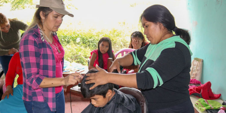 Propician el crecimiento profesional de mujeres originarias a través de cursos en Carmelo Peralta