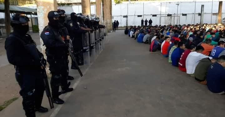 Requisa en la Penitenciaría de Emboscada resulta en incautación de armas blancas y celulares Requisa en la Penitenciaría de Emboscada resulta en incautación de armas blancas y celulares