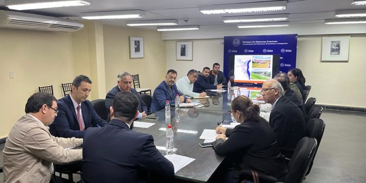 Analizaron situación del río Pilcomayo en la zona de la desembocadura de Nanawa
